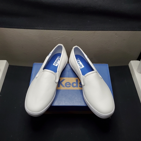 KEDS Women's Champion Slip On Leather Sneaker Size 5, White - Picture 4 of 11